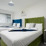 Hillcrest Apartments