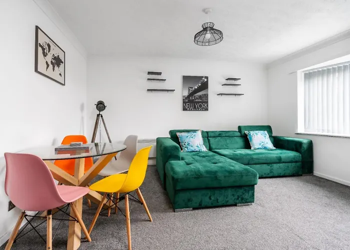 Hillcrest Apartments